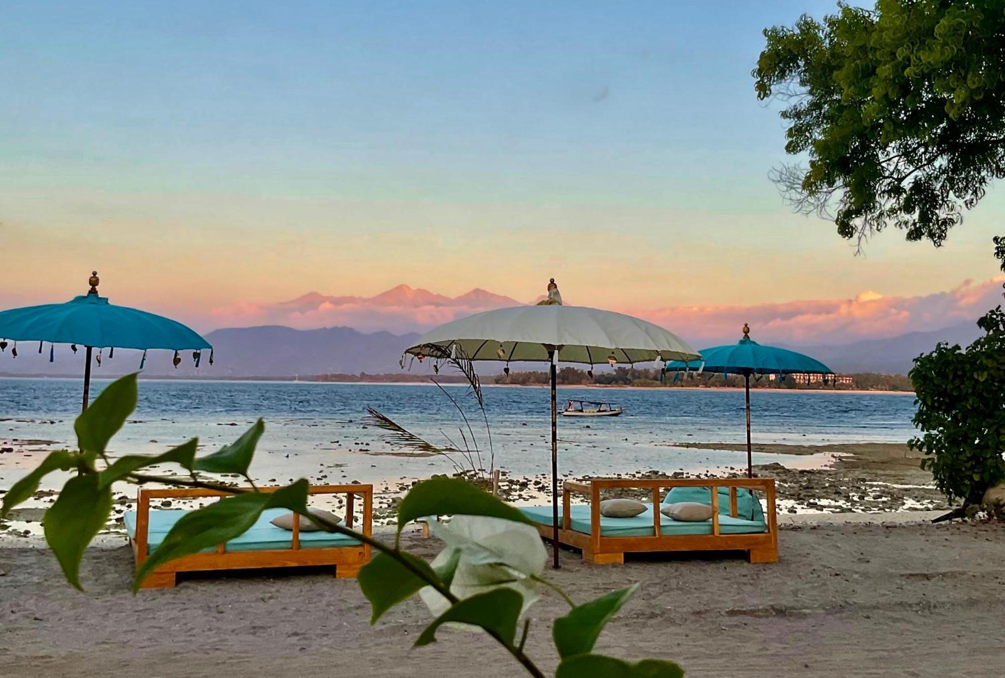Mandala Beach Healing Rooms Gili Air Bagian luar foto