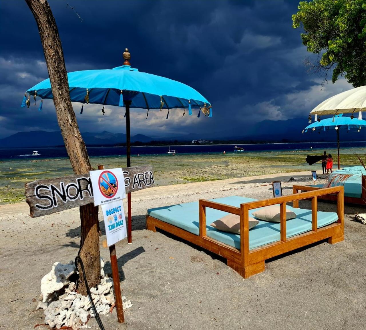 Mandala Beach Healing Rooms Gili Air Bagian luar foto
