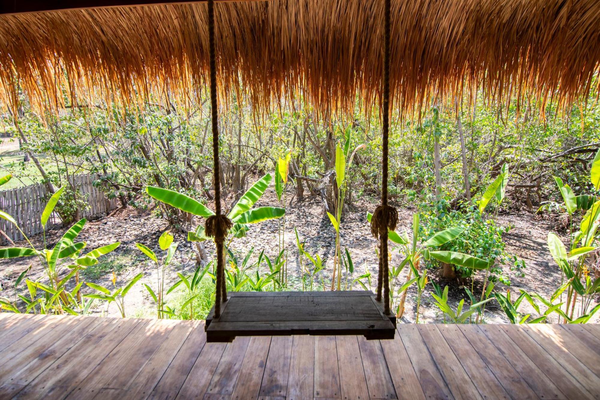 Mandala Beach Healing Rooms Gili Air Bagian luar foto