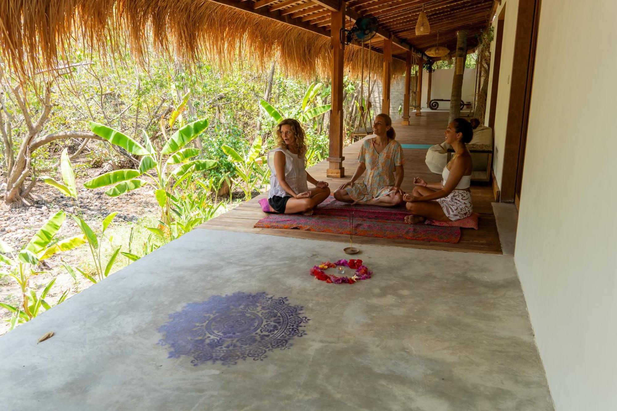Mandala Beach Healing Rooms Gili Air Bagian luar foto