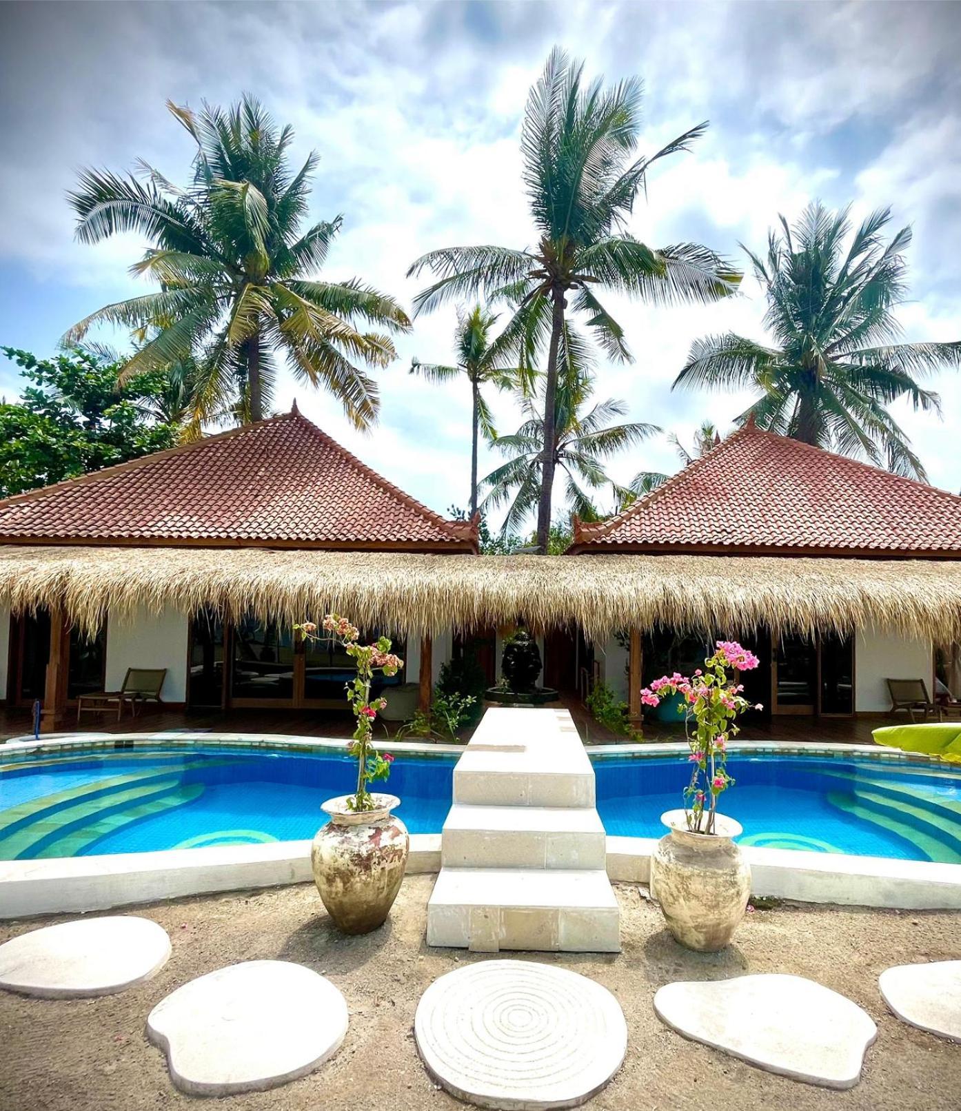 Mandala Beach Healing Rooms Gili Air Bagian luar foto