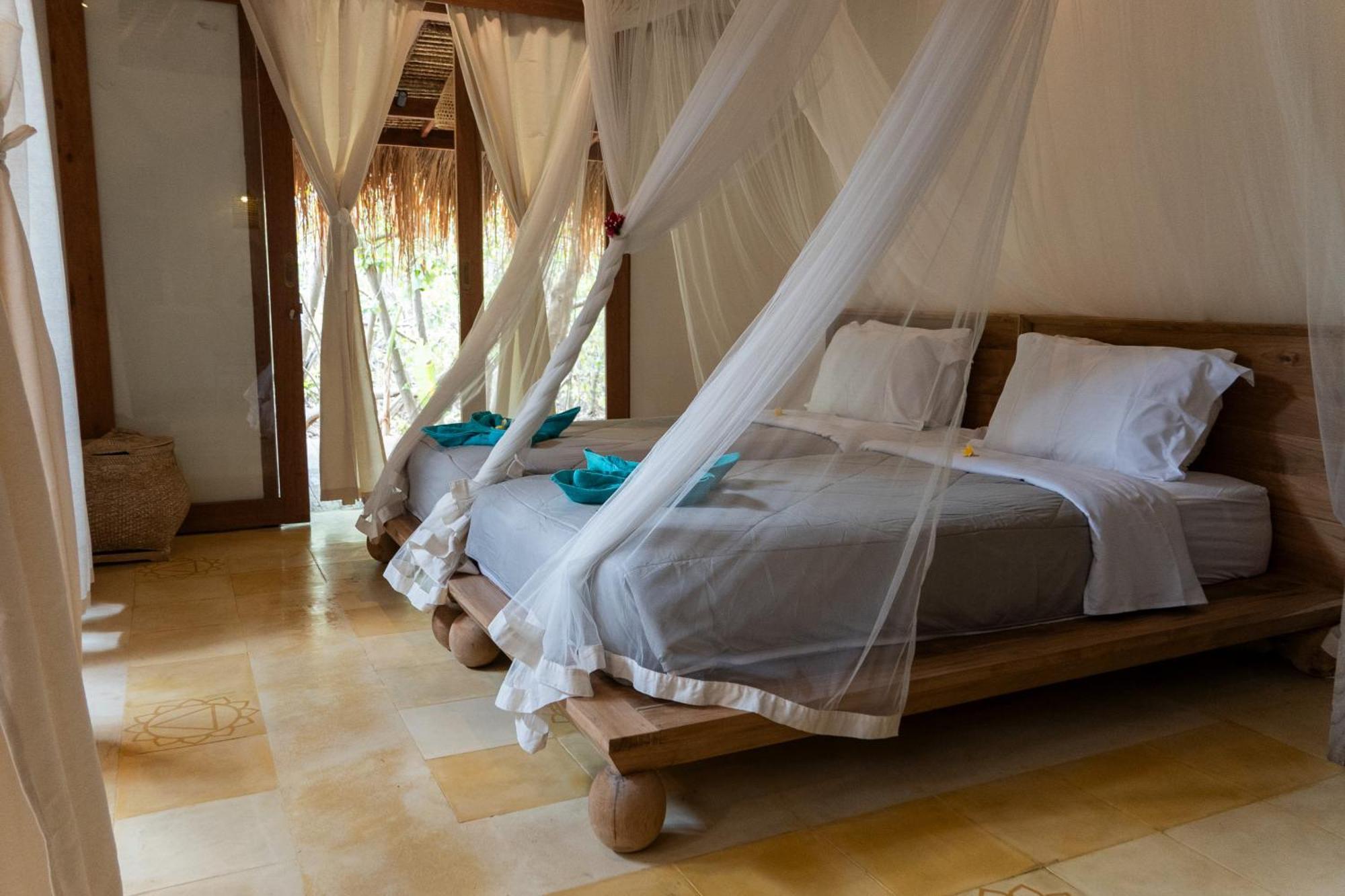 Mandala Beach Healing Rooms Gili Air Bagian luar foto